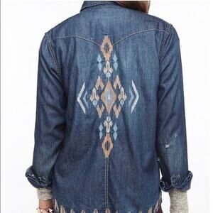 Urban Outfitters BDG Embroidered Denim Snap Front Western Top Size Small